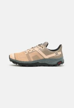 Salomon OUTLINE PRISM GTX - Chaussures de marche Women 16 Salomon OUTLINE PRISM GTX - Chaussures de marche Women -Salomon Soldes Magasin 493edd4050844f669c1acf46bb049672