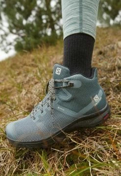 Salomon OUTLINE PRISM MID GTX - Chaussures de marche Women 16 Salomon OUTLINE PRISM MID GTX - Chaussures de marche Women -Salomon Soldes Magasin ea1a9869d2a24b9bbe063377cb6dfa39